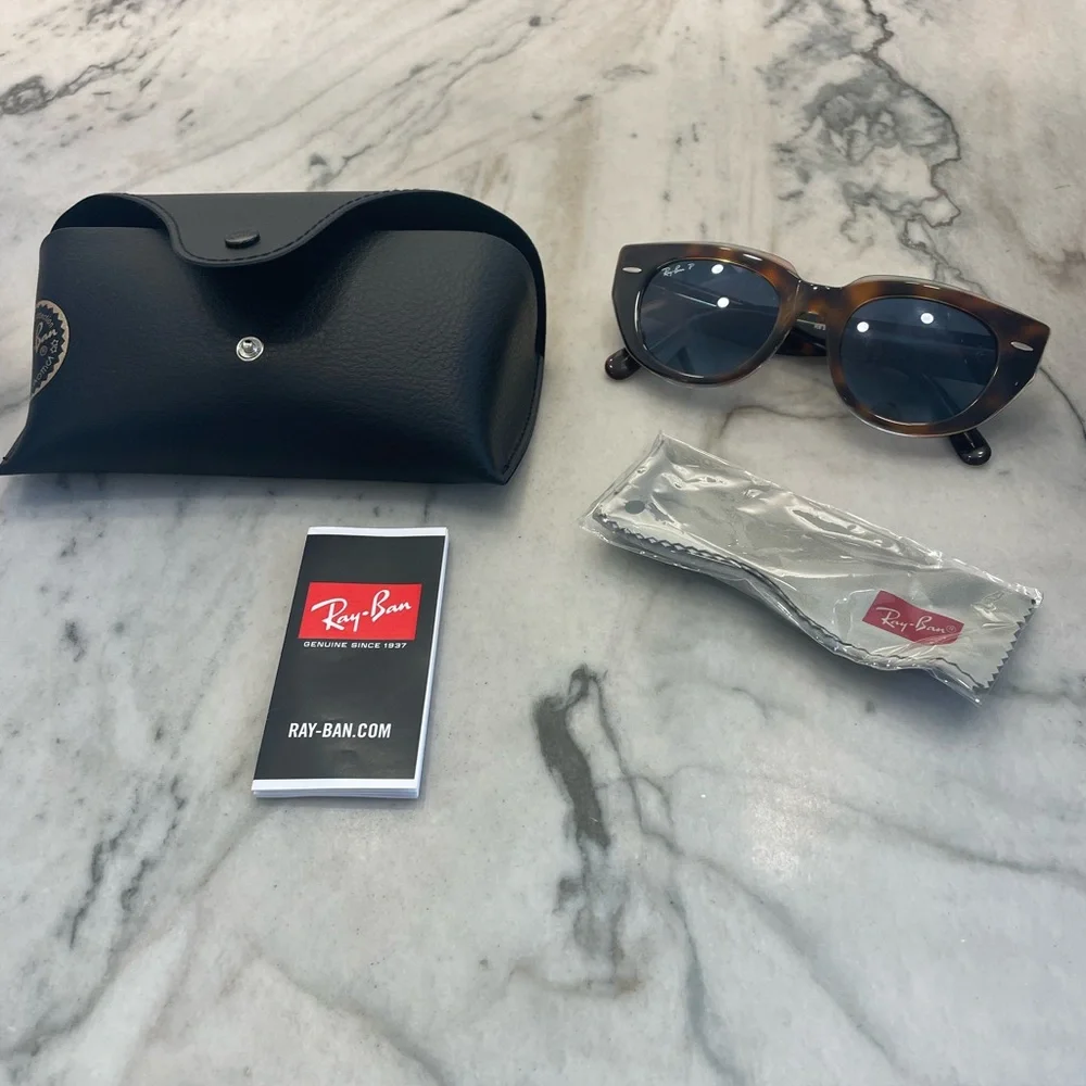 Ray Ban Doreen polarized sunglasses, size 49-20, 2025 style, NWT - Picture 2 of 10